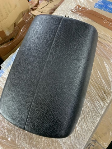 Подлокотник центральной консоли 846602P100VA HYUNDAI