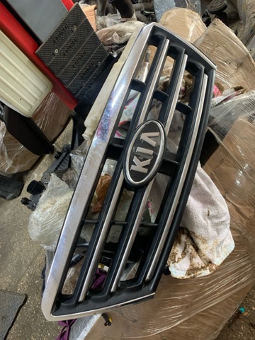 HYUNDAI 863503E510 Решетка радиатора в наличии Ужгород