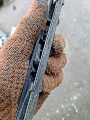 SUBARU 86532AG081 Рычаг-поводок стеклоочистителя заднего стекла в наличии Кривой Рог