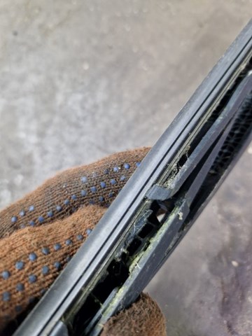 Рычаг-поводок дворника заднего стекла 86532FG080 SUBARU