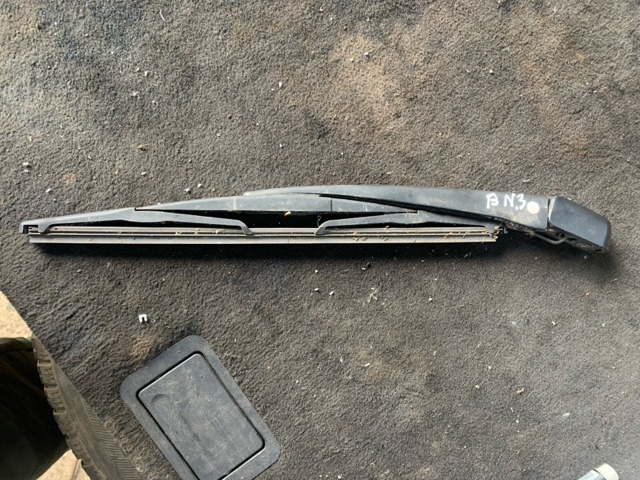 Поводок дворника заднего стекла 86532SA181 SUBARU
