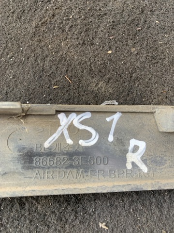 865823E500 HYUNDAI Молдинг бампера переднего правый купить в Винница