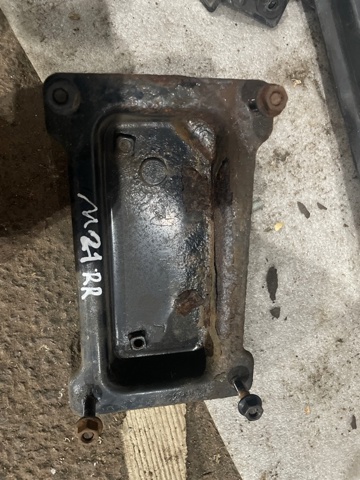 Кронштейн усилителя заднего бампера 866413U000 HYUNDAI