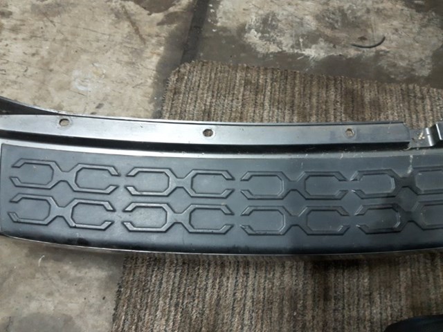 866453E500 HYUNDAI Накладка бампера заднего верхняя защитная (ступень-подножка) купить в Днепр