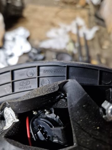 876502S000 HYUNDAI Внутренняя накладка крепления зеркала левого купить в Житомир