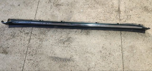 Накладка наружняя (молдинг) порога, левый 877512W000CA HYUNDAI