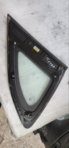87810D3000 Стекло кузова (багажного отсека) левое купить Ужгород