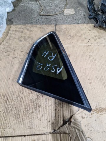 Стекло кузова/багажного отсека, правое 878202W010 HYUNDAI