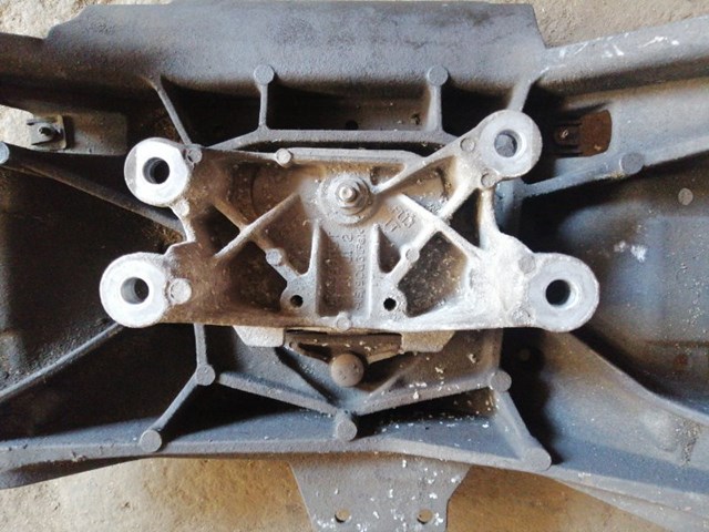 Опора КПП 8K0399151DB VAG