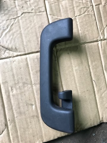 Поручни (держатели) и крючок для одежды 8K0857608A4PK VAG