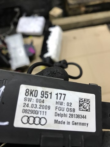 8K0951177 Датчик движения в салоне купить Ирпень