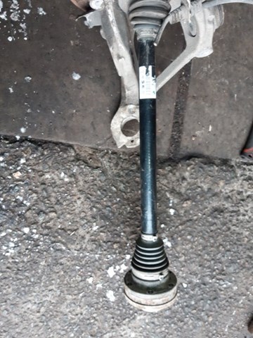 Полуось задняя 8R0501203C VAG