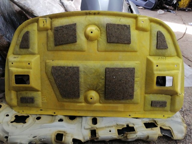 Шумоизоляция капота Subaru Outback 4