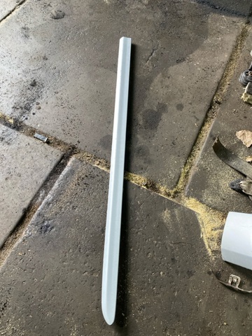 Молдинг передней левой двери 91012AG090NN SUBARU
