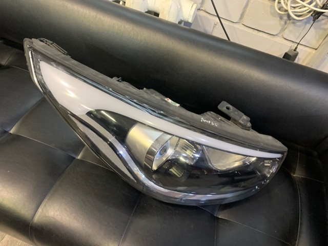 HYUNDAI 921022S610 Правая фара в наличии Ирпень