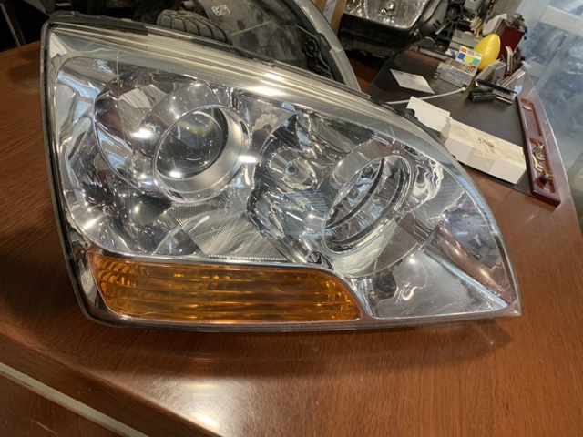 921023E510 HYUNDAI Правая фара купить в Полтава