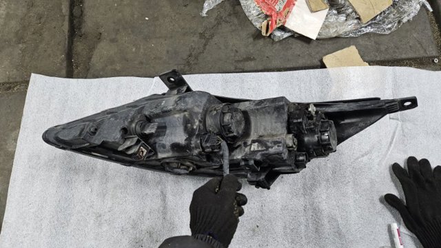 921023W121 HYUNDAI Правая фара купить в Полтава