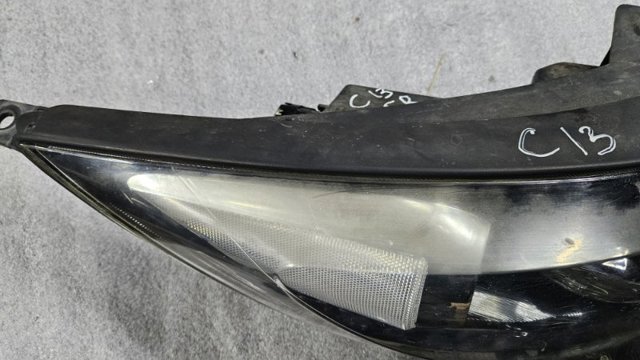 HYUNDAI 921023W121 Правая фара в наличии Одесса