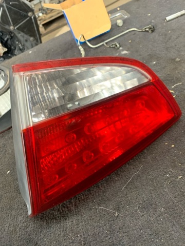 Фонарь задний правый, внутренний 924062Y000 HYUNDAI