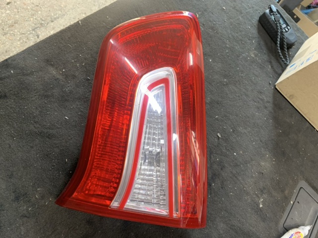 HYUNDAI 924063W010 Фонарь задний правый внутренний в наличии Николаев