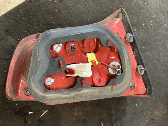 HYUNDAI 924063W010 Фонарь задний правый внутренний в наличии Харьков