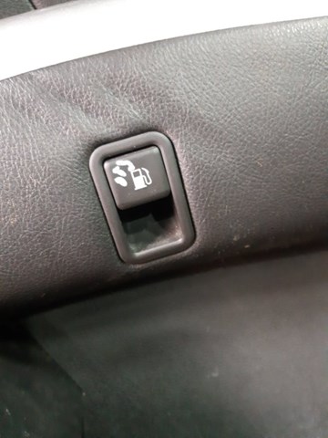Кнопка открытия лючка бензобака 935552B000HZ HYUNDAI