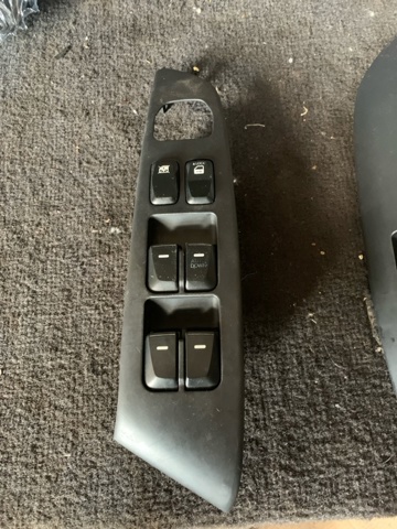 HYUNDAI 935702Y9609P в наличии Львов