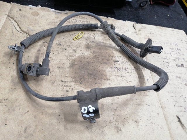 Датчик АБС (ABS) передний левый 956702B100 HYUNDAI