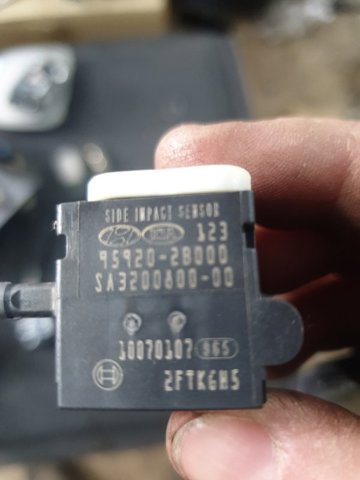 Датчик Эйрбэг передний 959202B000 HYUNDAI