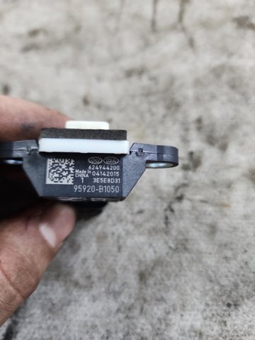 95920B1050 HYUNDAI Датчик удара купить в Чернигов