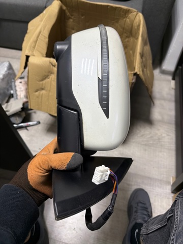 Наружное зеркало правое 963014EH8E NISSAN
