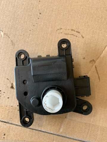 HYUNDAI 971621JAA0 Привод заслонки печки в наличии Одесса