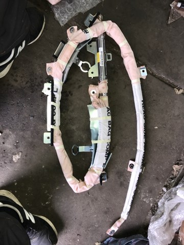 Левая шторка безопасности 98251SC010 SUBARU