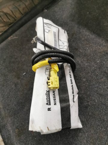 Подушка Айрбег спинки сидения правого 985H01KA1D NISSAN