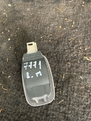 Плафон освещения кабины A0028202101 MERCEDES