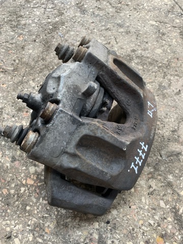 MERCEDES A2044213581 Суппорт тормозной передний левый в наличии Черкассы