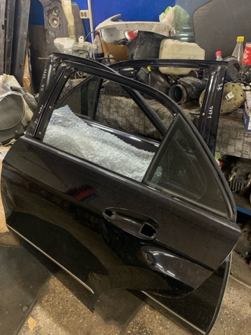 Дверь пассажирская задняя левая A2127300105 MERCEDES