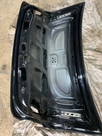 MERCEDES A2127500275 Крышка багажника в наличии Украина