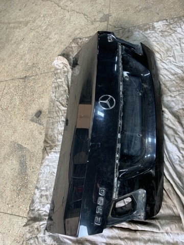 MERCEDES A2127500275 Крышка багажника в наличии Чернигов