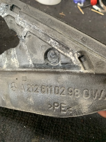 A2128110298 MERCEDES купить в Чернигов