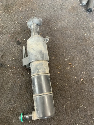 Форсунка омывателя передней левой фары A2128600147 MERCEDES