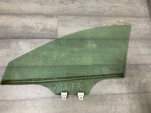 Стекло двери передней правой GHP958510B9D MAZDA