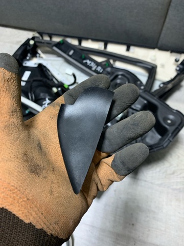 Накладка ручки двери KD4559334A02 MAZDA