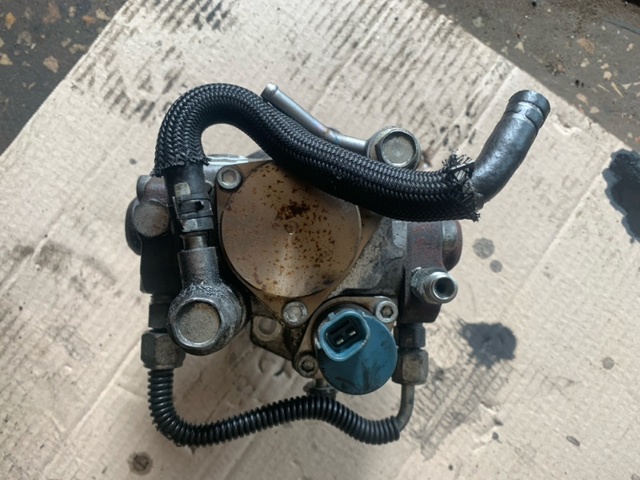 Насос топливный высокого давления (ТНВД) SH0113800D MAZDA