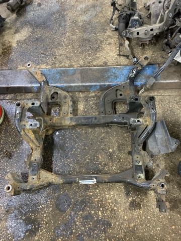 Поперечина передней подвески T4N13343 JAGUAR