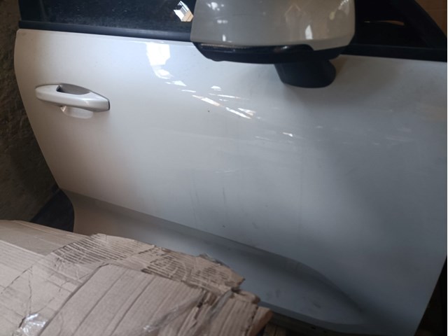 Пассажирская передняя дверь 31479739 VOLVO