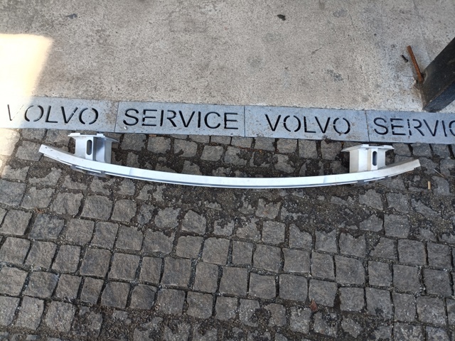 Буфер бампера заднего 31698774 VOLVO