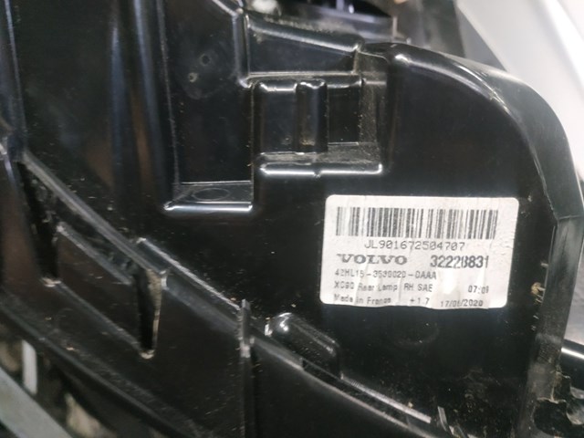Задний правый стоп 32228831 VOLVO
