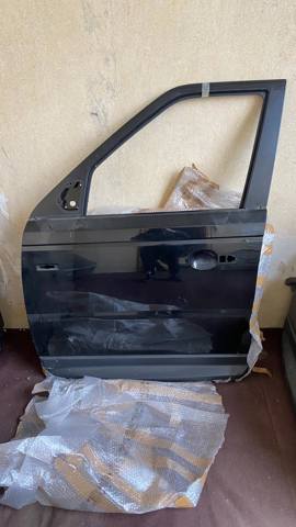 Водительская дверь LR016465 LAND ROVER