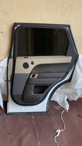 LR044228 LAND ROVER Дверь задняя правая купить в Одесса